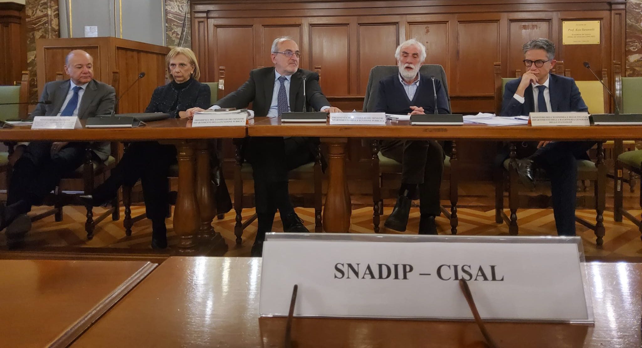 Immagine di copertina di: Carriera prefettizia, Snadip Cisal: “Continuano le trattative per il rinnovo del contratto”